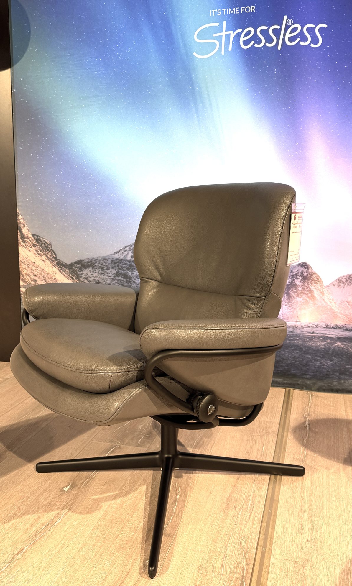 Ausstellungsstück 7006700020 Ausstellungsstuecke-Stressless-Relaxsessel-Ekornes-aus-Leder-Metall-in-Grau-Stressless-Sessel-Rome-Leder-Cori-grey-mit-niedrigem-Ruecken-guenstiger.jpg