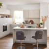 Interliving moderne Inselkueche Platingrau
