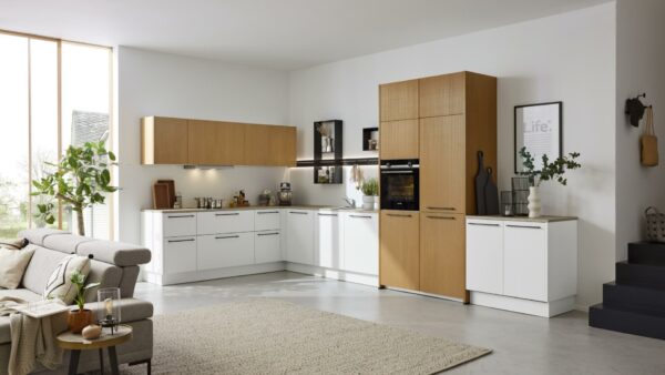 Küchen Interliving moderne L-Kueche Holz gerillt