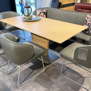 Interliving Esszimmer Serie 5503 – Bank, Esstisch und vier Stühle