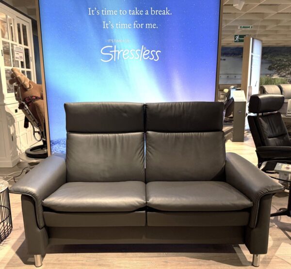 ausstellungsstuecke-stressless-sofa-aurora-zweisitzer-aus-leder-metall-in-dunkelgrau