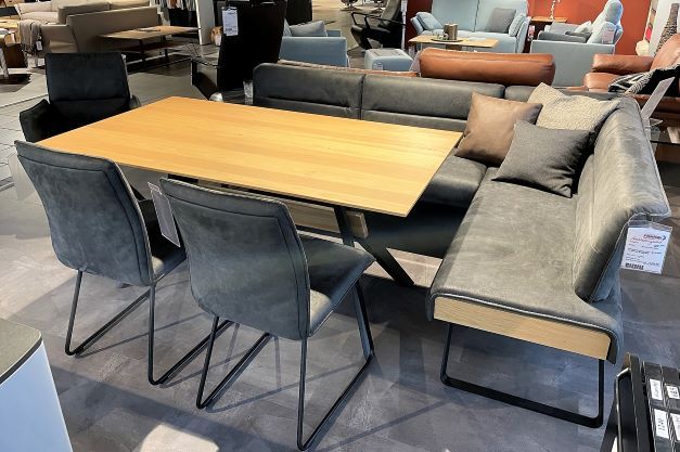 Interliving Esszimmer Serie 5502 – Eckbank, Esstisch und drei Stühle