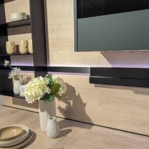 Nobilia Easytouch L-Küche Grün mit modernem Relingsystem