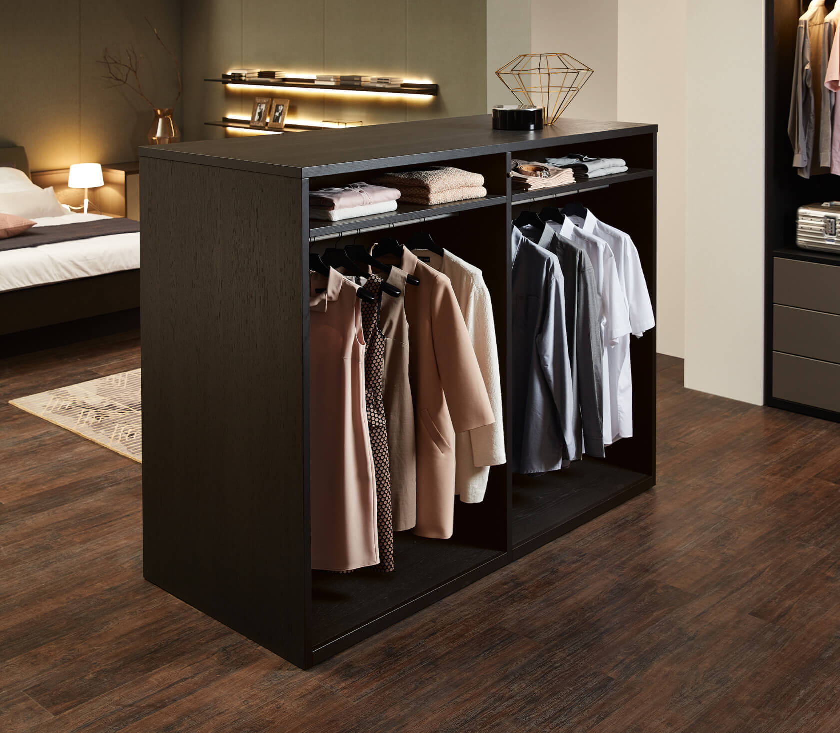 Varianta begehbarer Kleiderschrank Holz