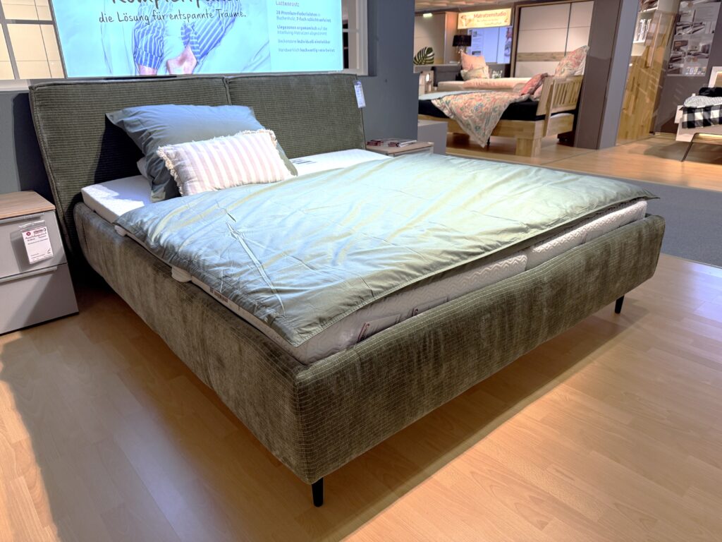 Interliving Polsterbett 1417 grüner Bezug