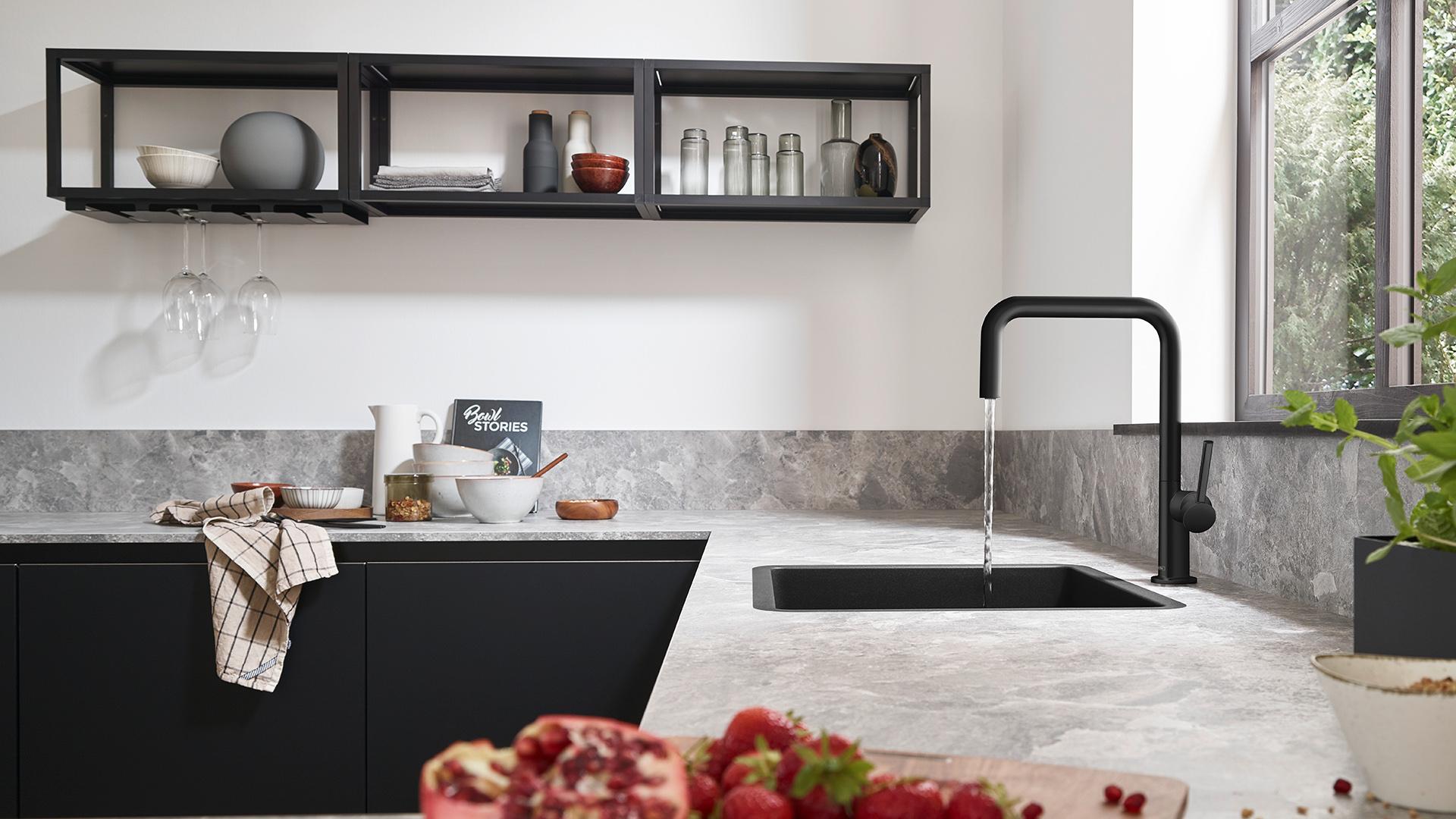 Hansgrohe Küchenarmatur Talis M54 mit Granitspüle