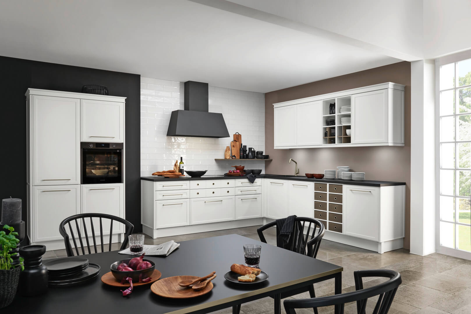 Küchen Bad Pyrmont Nolte L-Küche Landhausstil samtmatt weiß